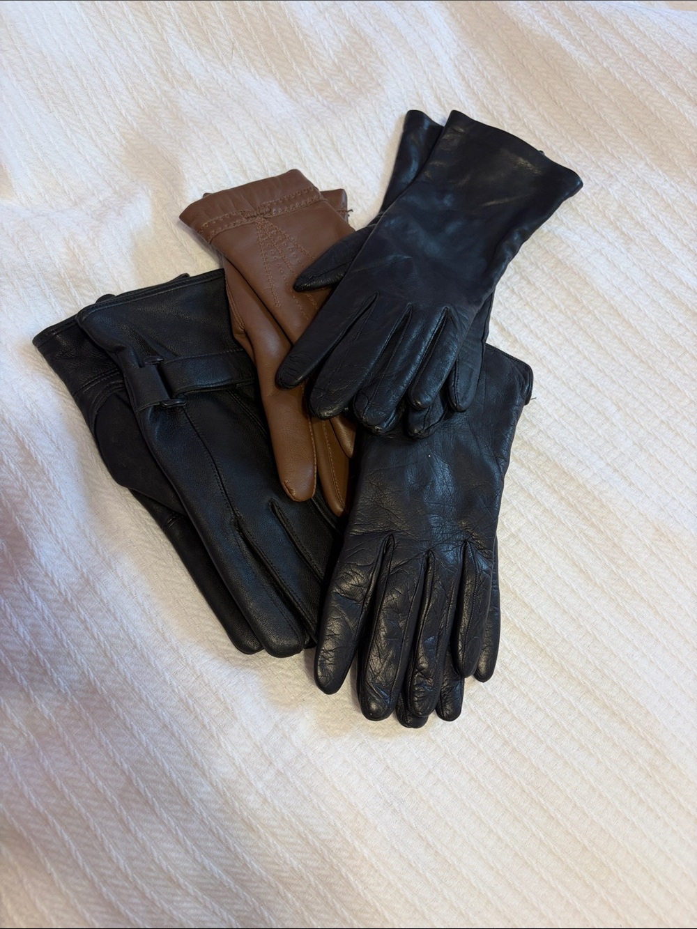 Classic Leather Gloves - Black and Brown - Lot - 4